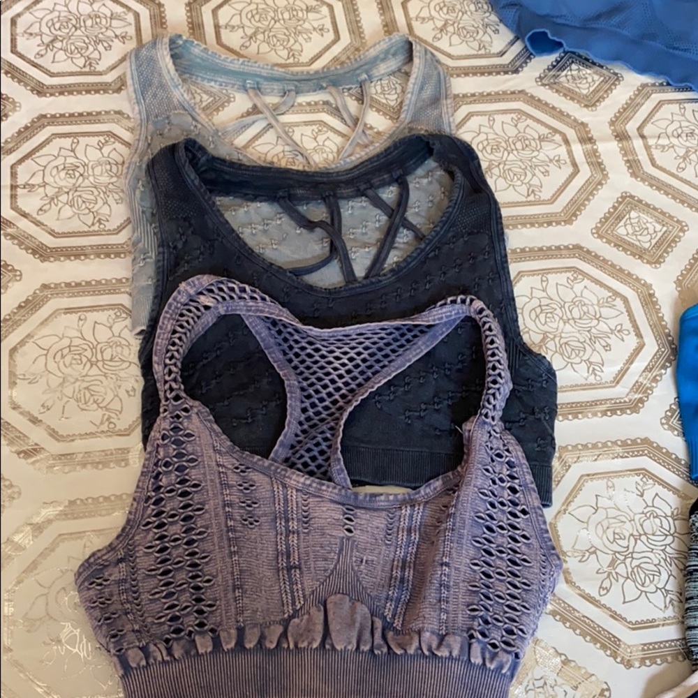 COPY - Bundle of sports bra 2 tone stripes 5x100$ - Picture 11 of 17